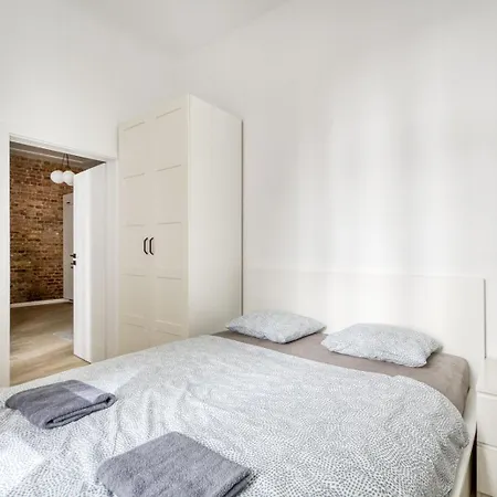 Centrum アパート ワルシャワ